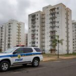 Viatura da PMDF em rua de Samambaia, cena de prisão de foragido por homicídio.