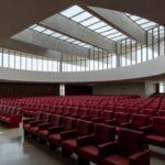 Fachada da Câmara Legislativa do DF em Brasília em meio à crise na saúde pública